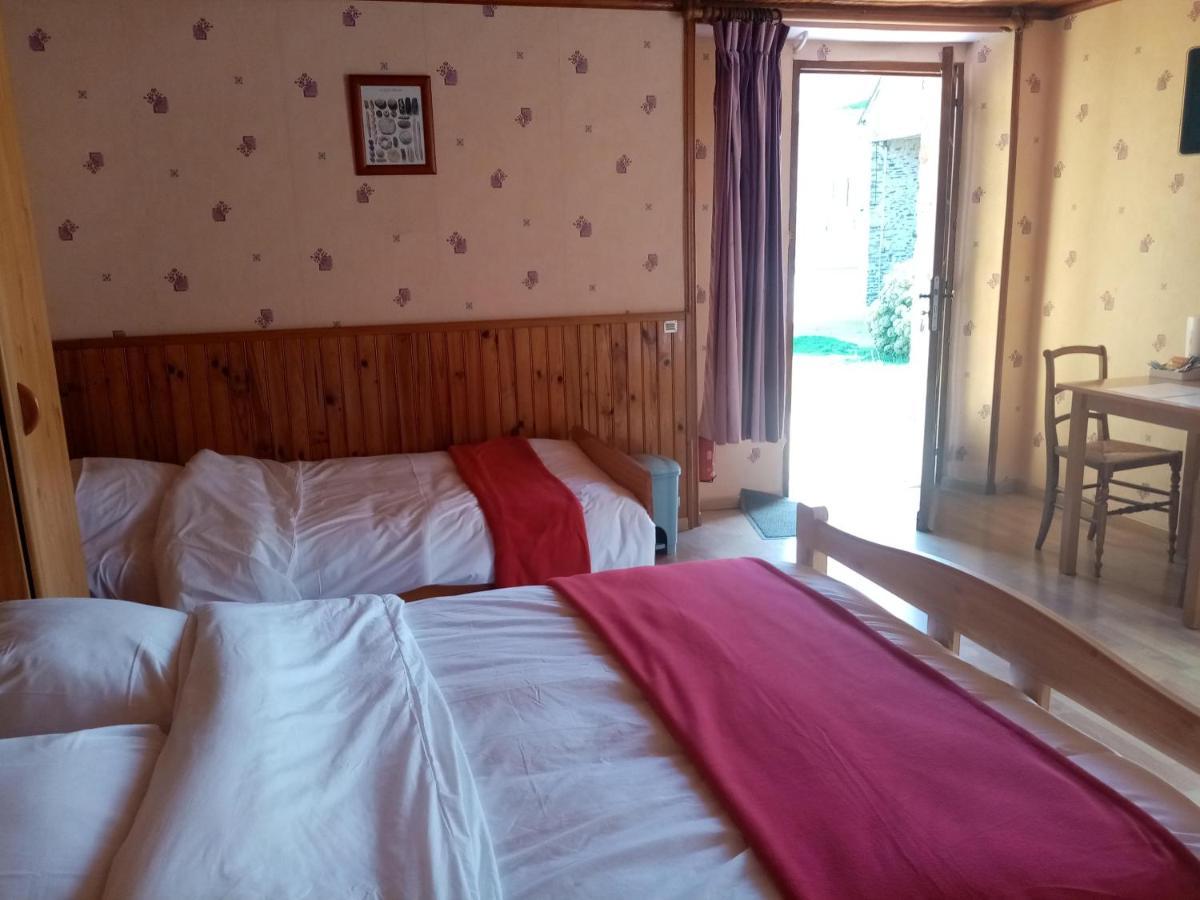 La Petite Boulangerie, chambre d'hôtes indépendante Vaubadon Extérieur photo