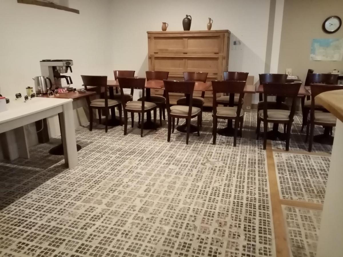 La Petite Boulangerie, chambre d'hôtes indépendante Vaubadon Extérieur photo