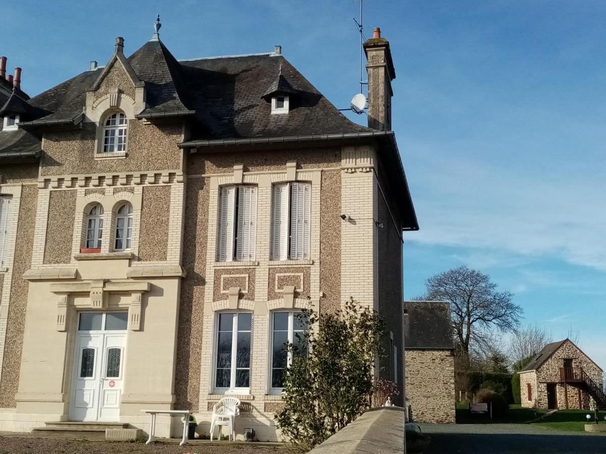 La Petite Boulangerie, chambre d'hôtes indépendante Vaubadon Extérieur photo